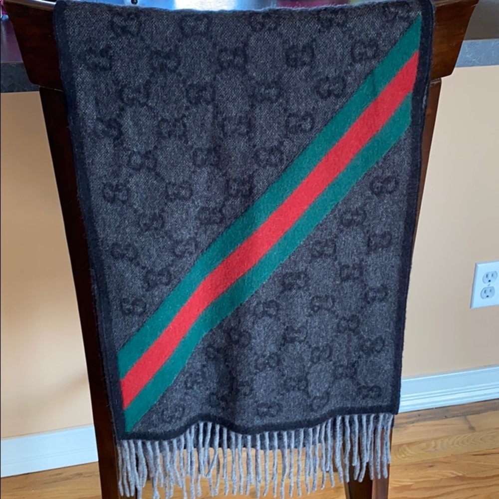 Gucci wool scarf